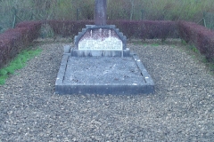 14_tombe_d_ambulanciers_hollandais_massacres_par_les_prussiens