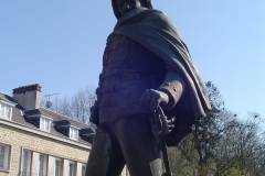4_statue_du_general_marguerite